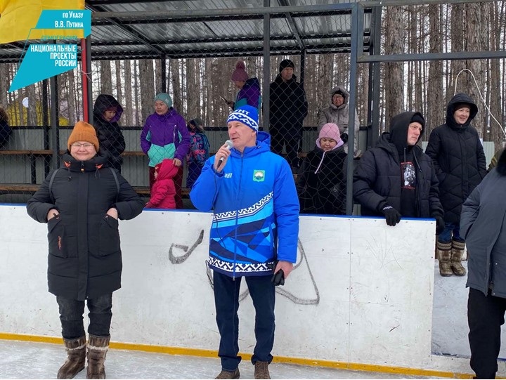 Прошел турнир по конькобежному спорту в Баунтовском эвенкийском районе Бурятии.